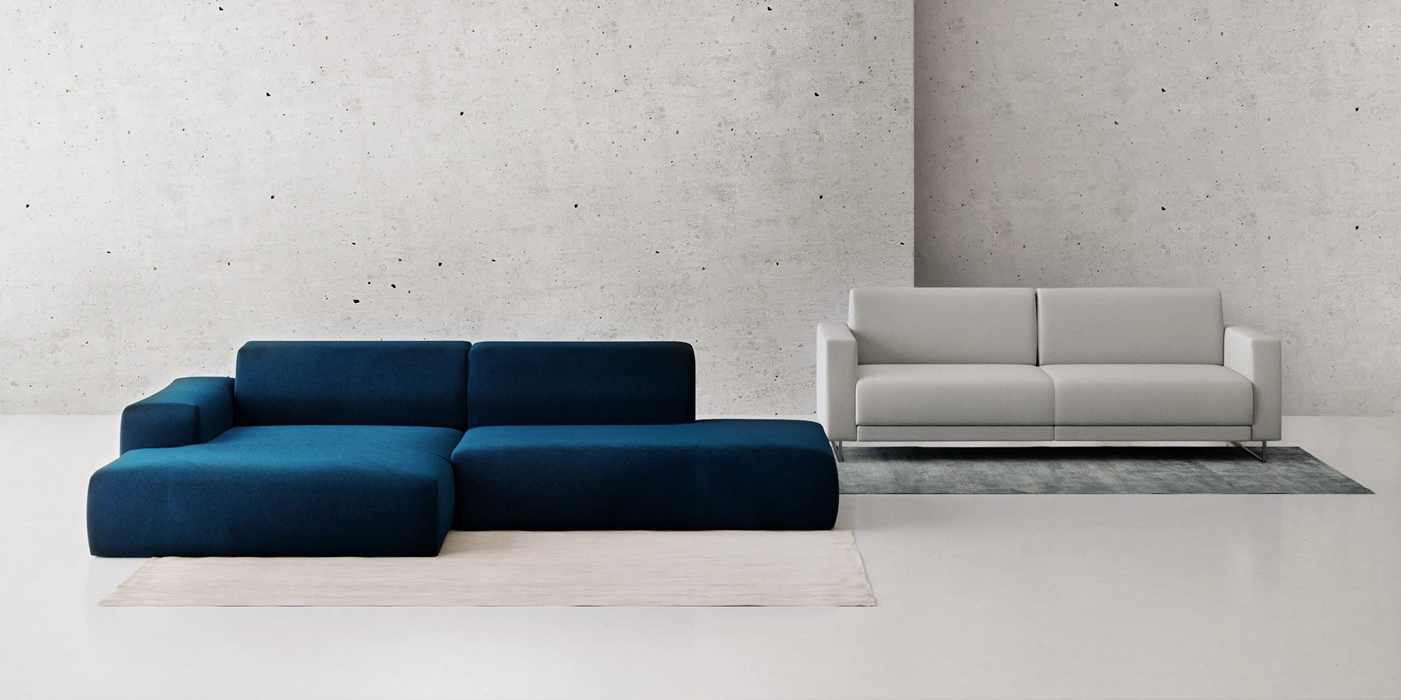 blaues und graues Sofa